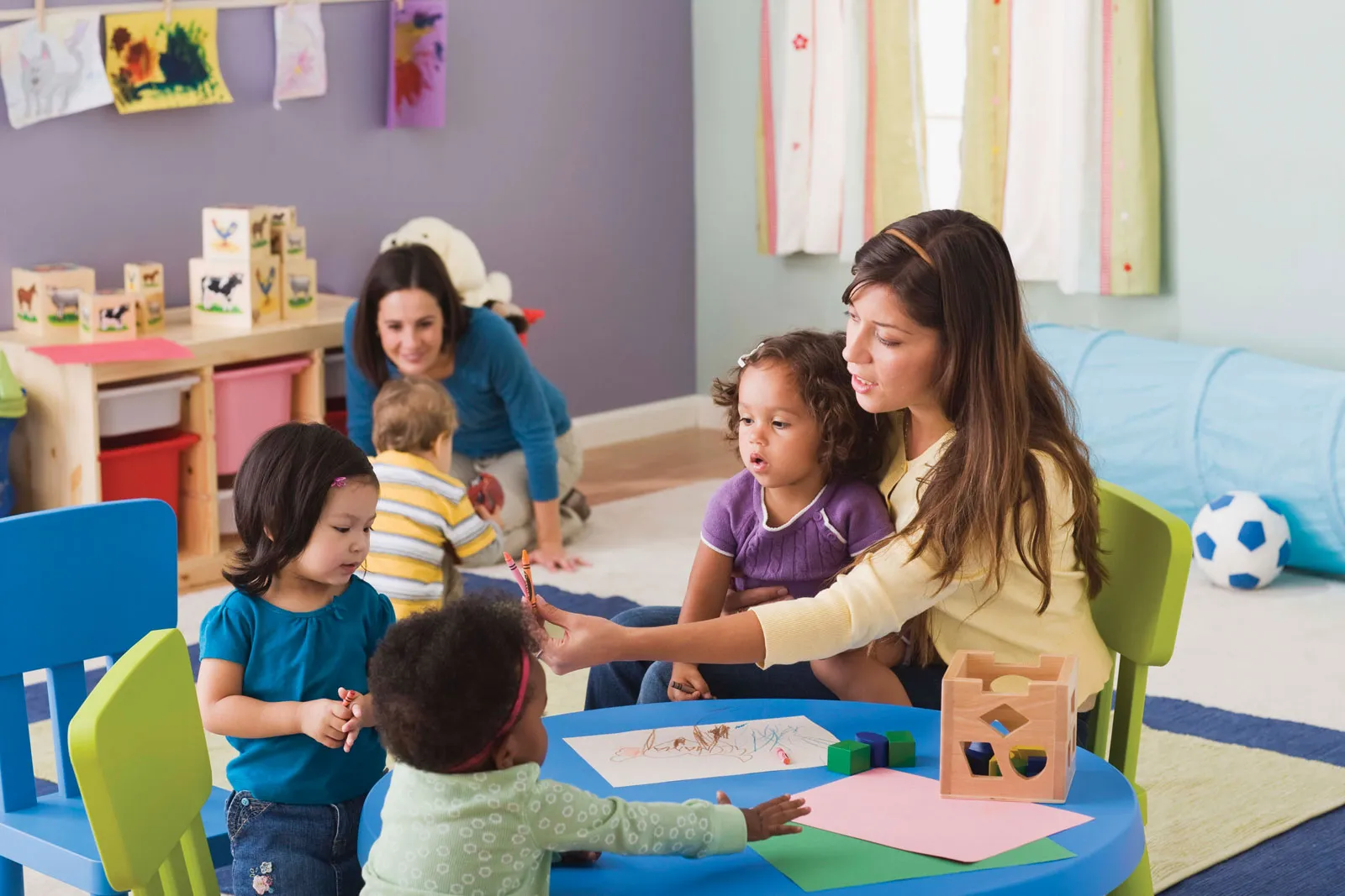 study-childcare-training-courses-in-brisbane-with-aet